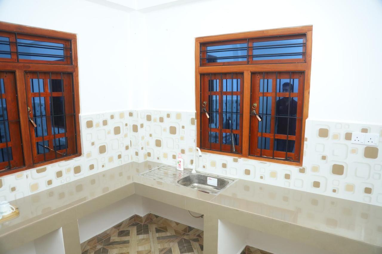 אנוראדפורה Forest View Home Stay מראה חיצוני תמונה