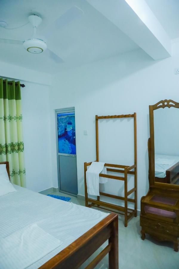 אנוראדפורה Forest View Home Stay מראה חיצוני תמונה