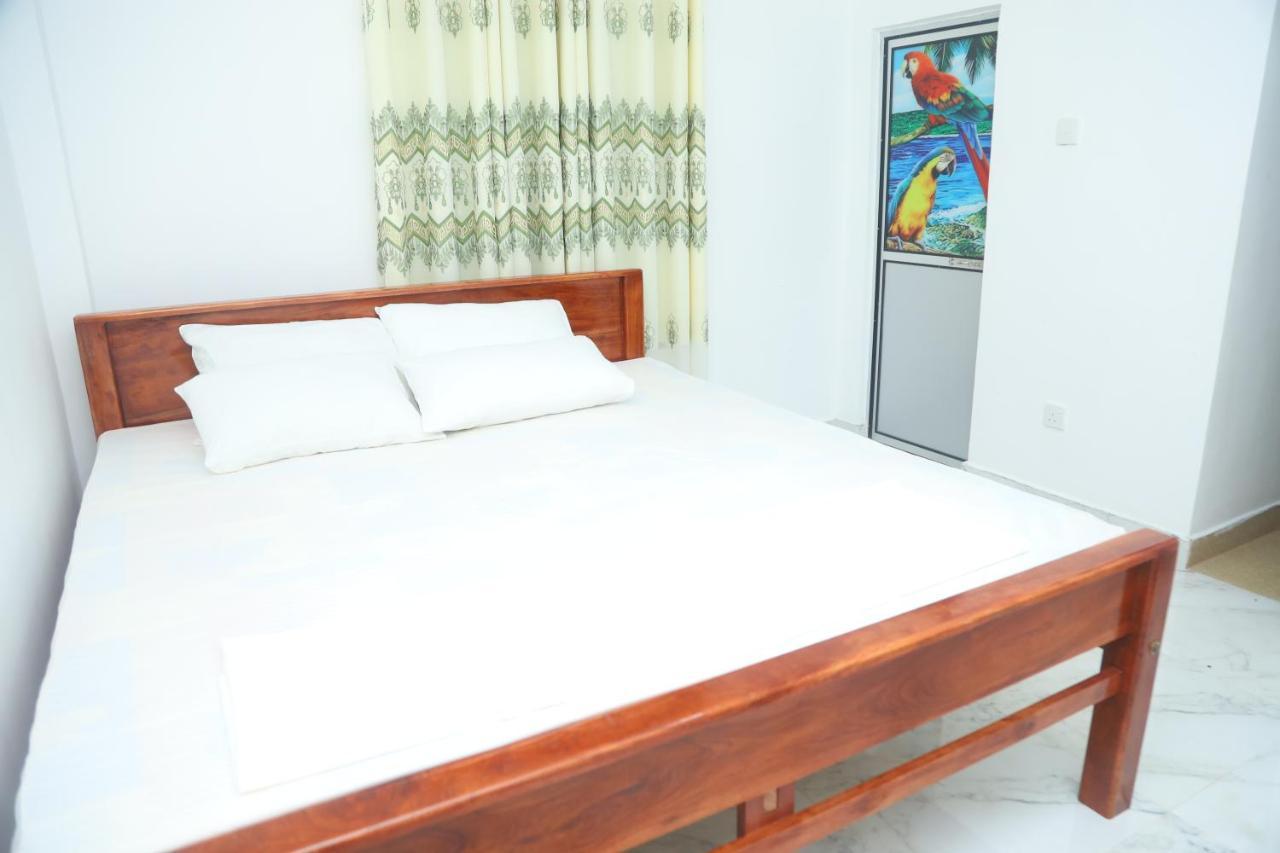 אנוראדפורה Forest View Home Stay מראה חיצוני תמונה
