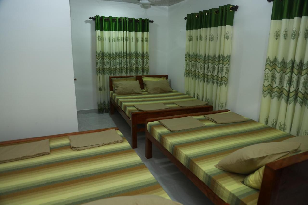 אנוראדפורה Forest View Home Stay מראה חיצוני תמונה