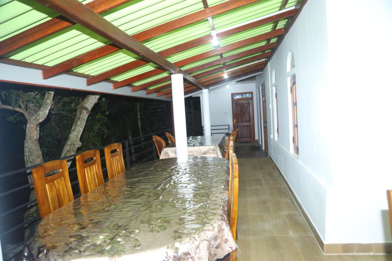 אנוראדפורה Forest View Home Stay מראה חיצוני תמונה