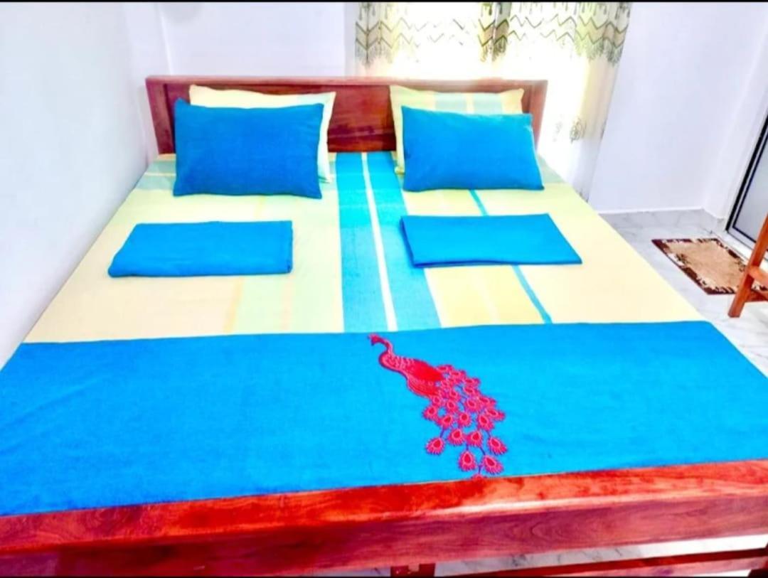 אנוראדפורה Forest View Home Stay מראה חיצוני תמונה